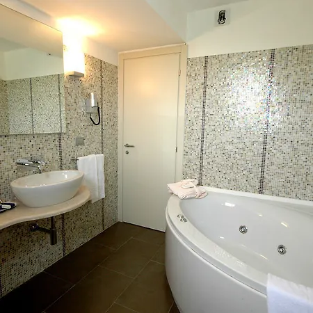 Hotel Langhe & Monferrato 4*